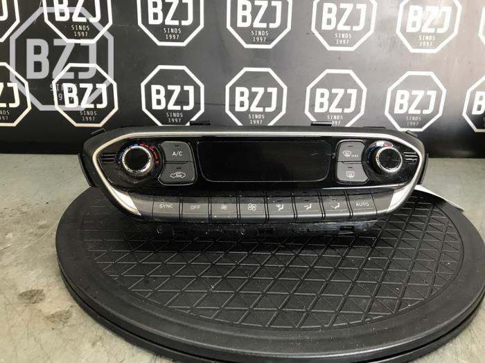 Begagnade Klimatpanel Hyundai i30 (PDEB5/PDEBB/PDEBD/PDEBE) Pris på förfrågan erbjuds av BZJ b.v.