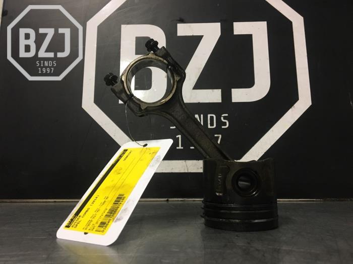 Usagé Piston Opel Combo Prix sur demande proposé par BZJ b.v.