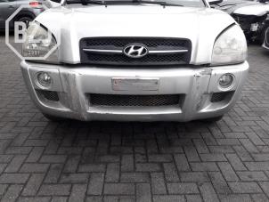 Used Front bumper Hyundai Tucson (JM) 2.0 CRDi 16V 4x4 Price on request offered by BZJ b.v.
