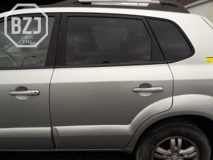 Used Rear door 4-door, left Hyundai Tucson (JM) 2.0 CRDi 16V 4x4 Price on request offered by BZJ b.v.