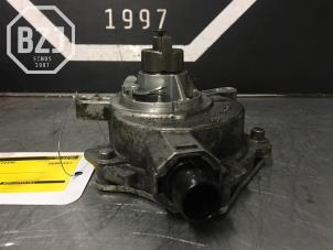 Usados Bomba de vacío de servofreno Volvo V40 Precio de solicitud ofrecido por BZJ b.v.