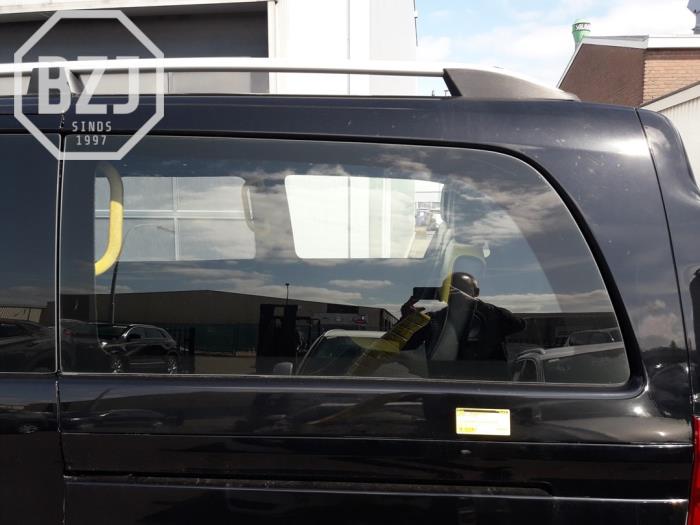 Usados Ventanilla triangular izquierda detrás Mercedes Vito (447.6) 2.2 114 CDI 16V Precio € 181,50 IVA incluido ofrecido por BZJ b.v.