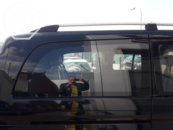 Usados Ventanilla triangular derecha detrás Mercedes Vito (447.6) 2.2 114 CDI 16V Precio € 181,50 IVA incluido ofrecido por BZJ b.v.