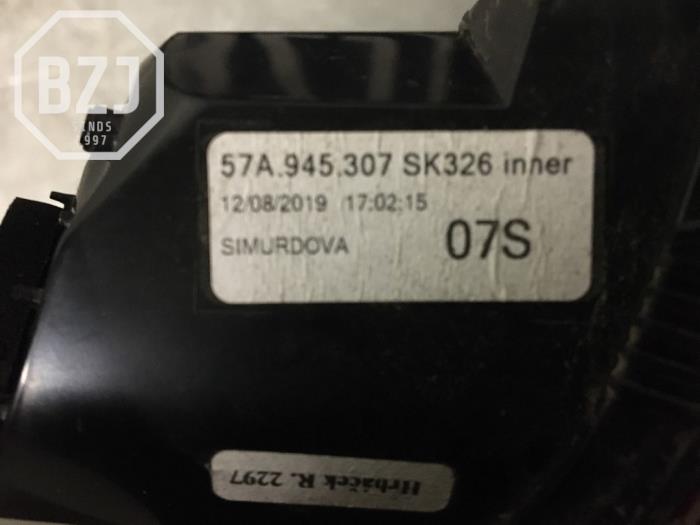 Rücklicht links van een Skoda Karoq 1.5 TSI 16V 2020