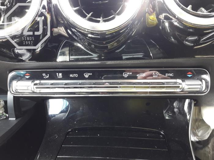 Używane Panel climatronic Mercedes CLA (118.3) 1.3 CLA-200 Turbo 16V Cena € 181,50 Z VAT oferowane przez BZJ b.v.