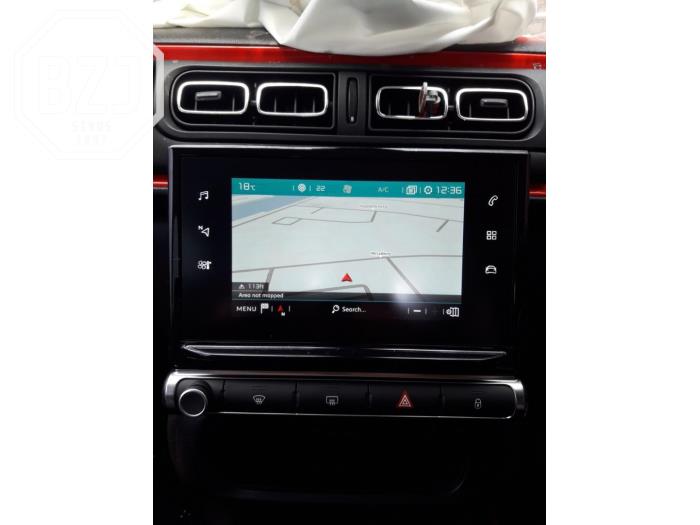 Navigation display from a Citroën C3 (SX/SW) 1.2 12V e-THP PureTech 110 2020