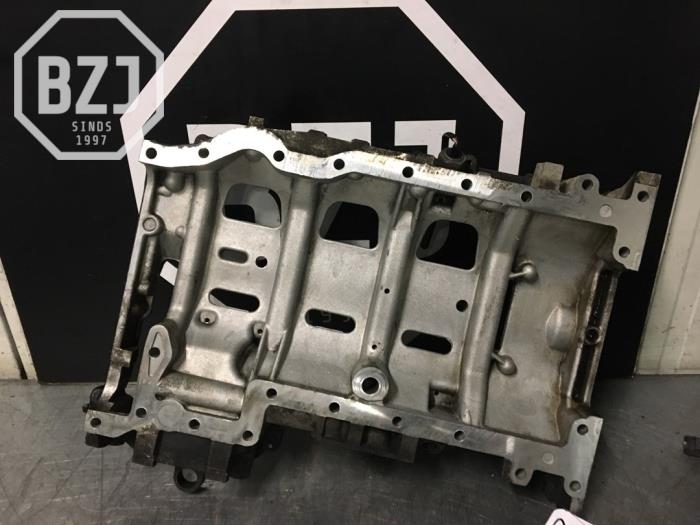 Usagé Couvercle carter Ford Transit 2.2 TDCi 16V Euro 5 Prix sur demande proposé par BZJ b.v.