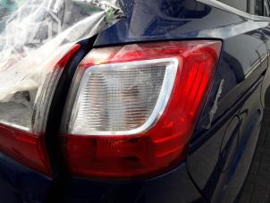 Używane Tylne swiatlo pozycyjne prawe Ford Grand C-Max (DXA) 1.6 TDCi 16V Cena na żądanie oferowane przez BZJ b.v.
