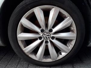 Used Set of sports wheels Volkswagen Passat Variant (365) 2.0 TDI 16V 140 Price on request offered by BZJ b.v.