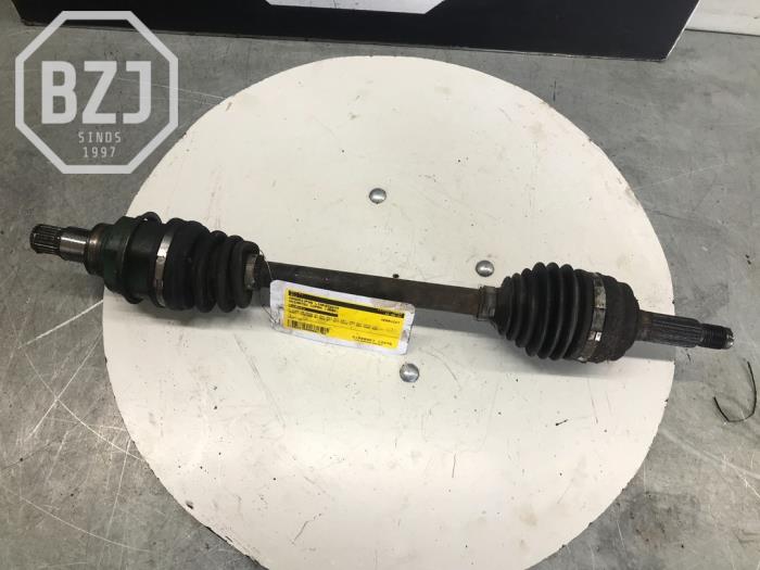 Front drive shaft, left from a Daihatsu Copen 0.7 Turbo 16V 2003