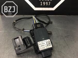 Nox Sensor van een Audi Q3 (8UB/8UG) 2.0 TDI 16V 150 Quattro 2015
