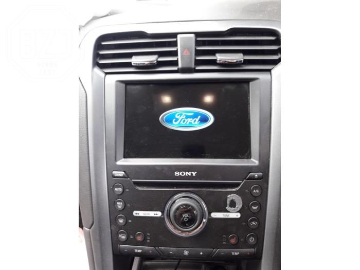 Navigation Display van een Ford Mondeo V 1.5 EcoBoost 16V 2016