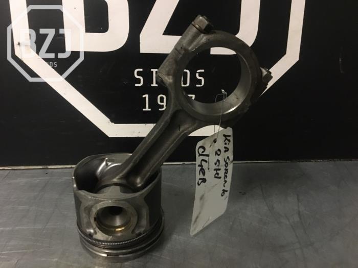 Usagé Piston Kia Sorento Prix sur demande proposé par BZJ b.v.