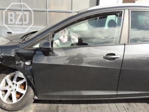 Używane Drzwi lewe przednie wersja 4-drzwiowa Seat Ibiza ST (6J8) 1.2 TDI Ecomotive Cena na żądanie oferowane przez BZJ b.v.