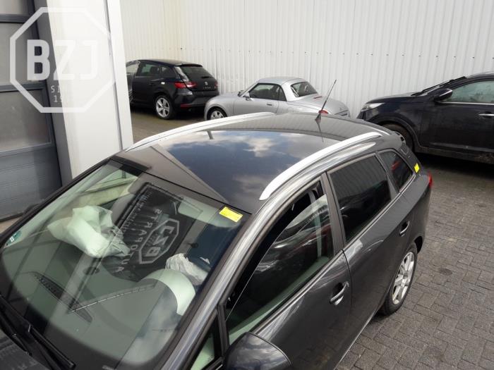 Używane Dach Seat Ibiza ST (6J8) 1.2 TDI Ecomotive Cena na żądanie oferowane przez BZJ b.v.