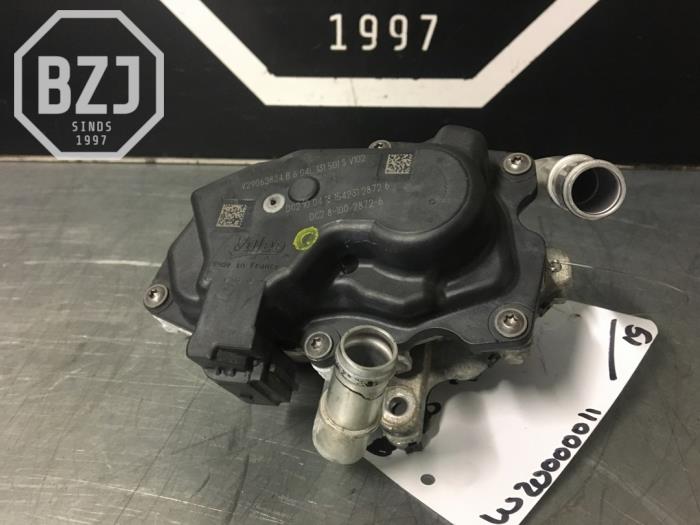 Usagé Valve RGE Volkswagen T-Roc I 2.0 TDI 150 4Motion 16V Prix sur demande proposé par BZJ b.v.