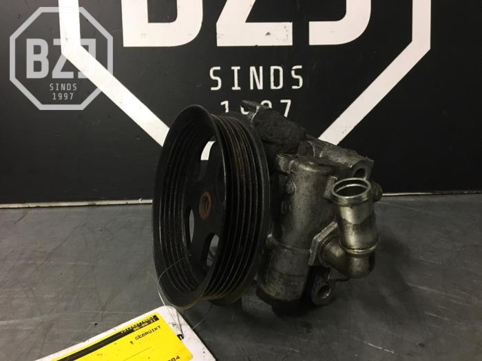 Usagé Pompe de direction Ford Transit Connect 1.8 TDCi 110 Prix sur demande proposé par BZJ b.v.