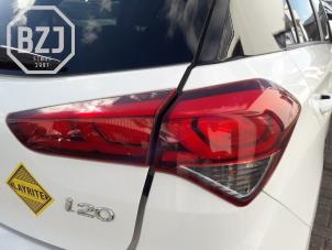 Usagé Feu arrière secondaire droit Hyundai i20 (GBB) 1.1 CRDi VGT 12V Prix sur demande proposé par BZJ b.v.