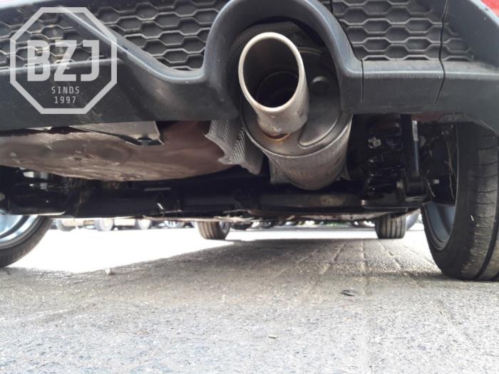 Gebrauchte Auspuff Enddämpfer Ford Fiesta 7 1.0 EcoBoost 12V Preis auf Anfrage angeboten von BZJ b.v.