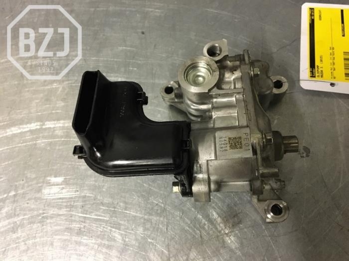 Pompe à huile d'un Mazda 3. 2015