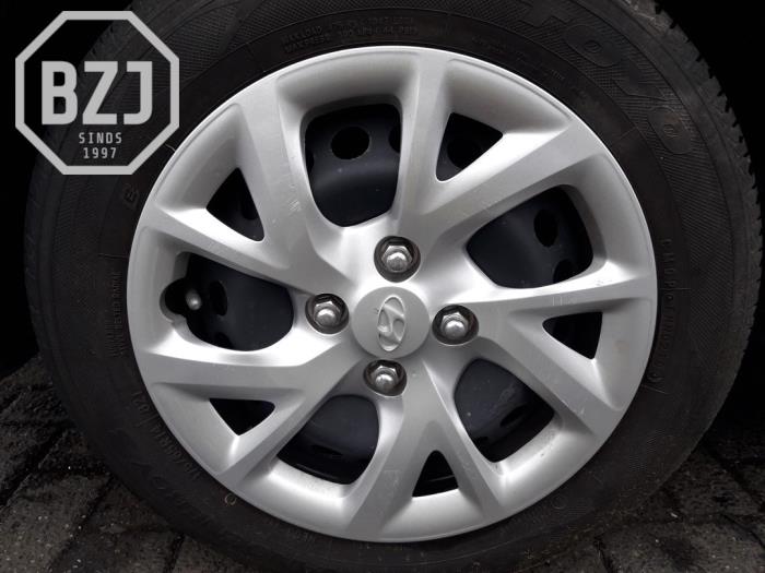 Set of wheels from a Hyundai i10 (B5) 1.0 12V 2019