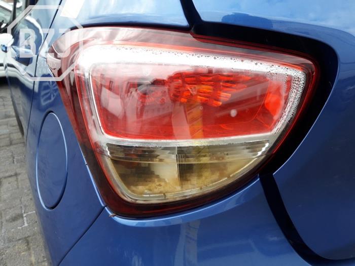 Taillight, left from a Hyundai i10 (B5) 1.0 12V 2019