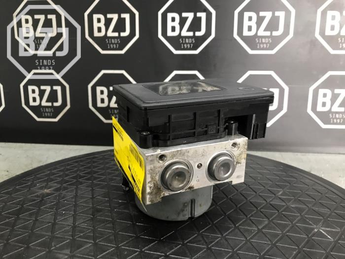 Begagnade ABS-pump Ford Mondeo V 1.5 TDCi Pris på förfrågan erbjuds av BZJ b.v.