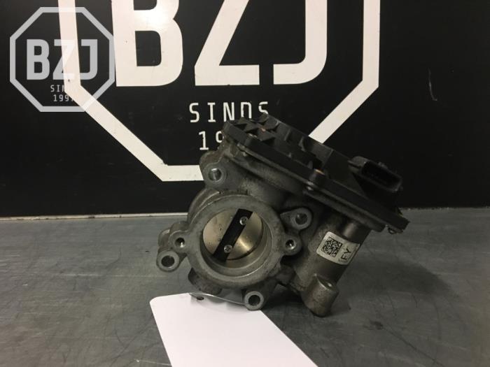 Throttle body from a Renault Captur 2018
