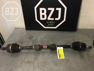 Used Front drive shaft, right Hyundai i40 CW (VFC) 1.7 CRDi 16V Price on request offered by BZJ b.v.