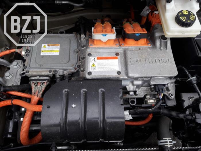Silnik z Peugeot Partner Tepee (7A/B/C/D/E/F/G/J/P/S) Electrique 2018