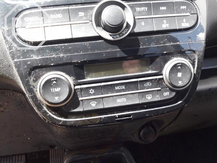 Używane Panel climatronic Mitsubishi Space Star (A0) 1.2 12V Cena na żądanie oferowane przez BZJ b.v.