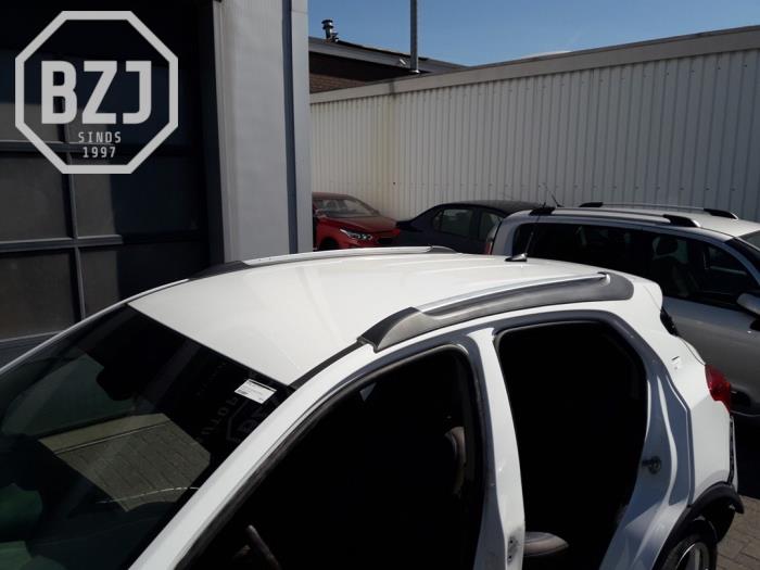 Gebrauchte Dach Opel Mokka/Mokka X 1.7 CDTI 16V 4x2 Preis auf Anfrage angeboten von BZJ b.v.