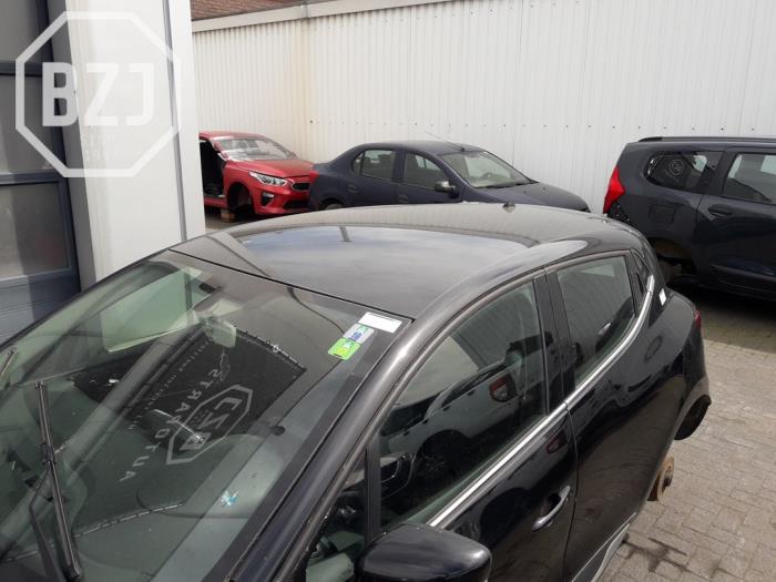 Używane Dach Renault Clio IV (5R) 1.5 Energy dCi 90 FAP Cena na żądanie oferowane przez BZJ b.v.