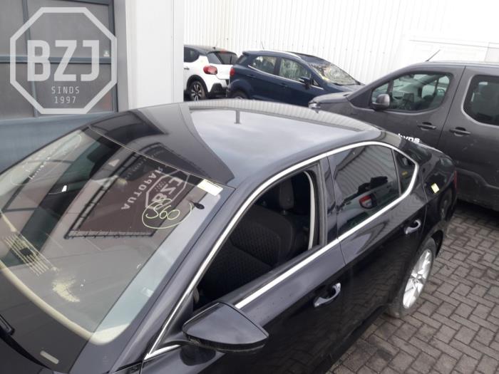 Używane Dach Skoda Superb (3V3) 1.4 TSI 16V Cena na żądanie oferowane przez BZJ b.v.