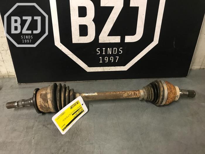 Gebrauchte Antriebswelle links vorne Opel Astra K 1.4 Turbo 16V Preis auf Anfrage angeboten von BZJ b.v.