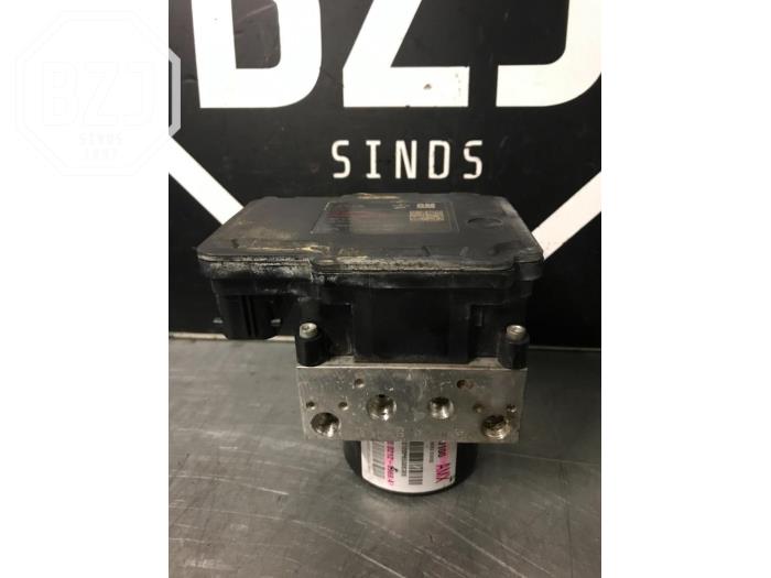 Begagnade ABS-pump Opel Zafira Tourer (P12) 1.6 SIDI Eco Turbo 16V Pris på förfrågan erbjuds av BZJ b.v.