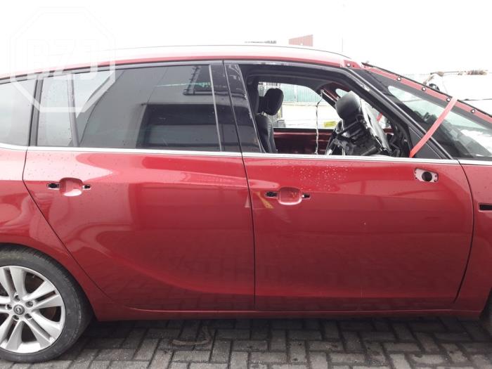 Montant centre droit d'un Opel Zafira Tourer (P12) 1.6 SIDI Eco Turbo 16V 2015