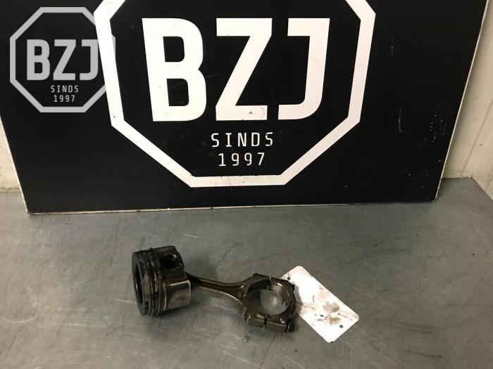 Usados Pistón Mazda CX-5 I (KE,GH) 2.2 Skyactiv D 150 16V 4WD Precio de solicitud ofrecido por BZJ b.v.