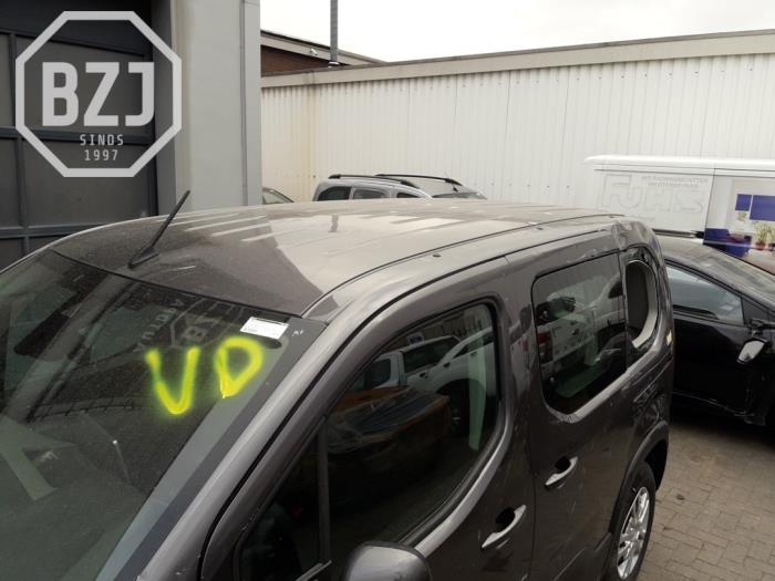 Używane Dach Peugeot Rifter (ER/EC/EZ) 1.5 BlueHDi 130 Cena na żądanie oferowane przez BZJ b.v.