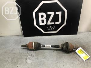 Used Front drive shaft, left Peugeot 2008 (CU) 1.2 12V e-THP PureTech 110 Price on request offered by BZJ b.v.