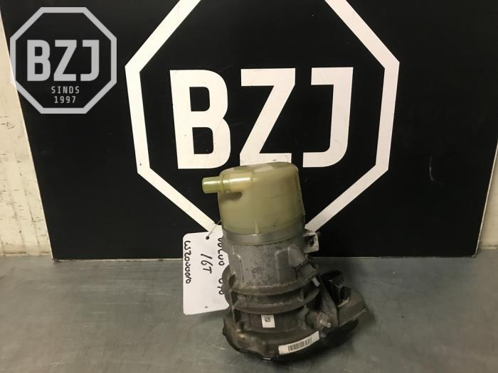 Usagé Pompe de direction Volvo V70 (BW) 1.6 T4 16V Prix sur demande proposé par BZJ b.v.