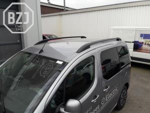 Used Roof Peugeot Partner Tepee (7A/B/C/D/E/F/G/J/P/S) Electrique Price on request offered by BZJ b.v.