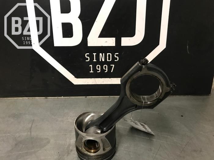 Piston d'un Mercedes GLA 2016
