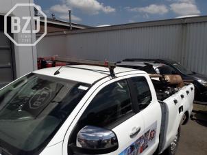 Używane Dach Ford Ranger 2.2 TDCi 16V 150 4x4 Cena na żądanie oferowane przez BZJ b.v.
