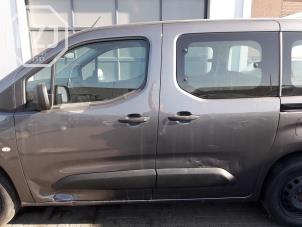Used Central strip, left Citroen Berlingo 1.5 BlueHDi 130 Price on request offered by BZJ b.v.
