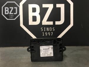 Usagé Module verrouillage central des portes Mercedes S (W221) 3.0 S-320 CDI 24V Prix sur demande proposé par BZJ b.v.