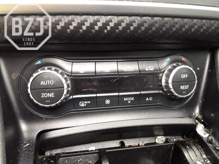 Begagnade Klimatpanel Mercedes A (W176) 2.2 A-220 CDI 16V Pris på förfrågan erbjuds av BZJ b.v.