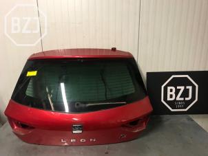 Used Tailgate Seat Leon (5FB) Price on request offered by BZJ b.v.