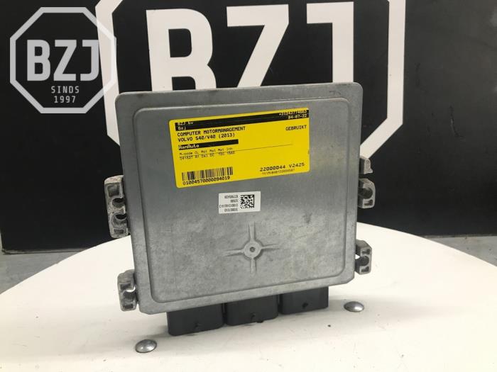 Used Engine management computer Volvo V40 (MV) 1.6 D2 Price € 250,00 Margin scheme offered by BZJ b.v.