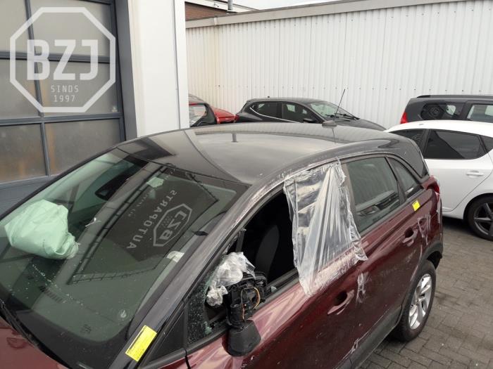 Używane Dach Opel Crossland (X) 1.6 CDTi 120 Cena na żądanie oferowane przez BZJ b.v.